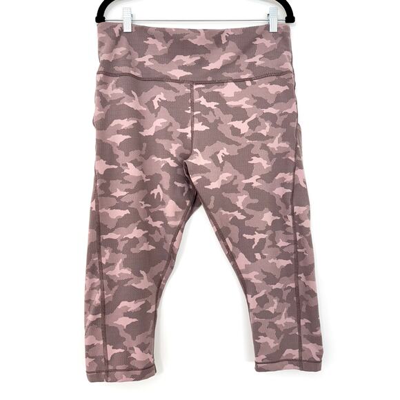 Athleta Pants - Athleta Ultimate Stash Pocket Textured Camo Capri Crop Leggings Dusty Pink 2X